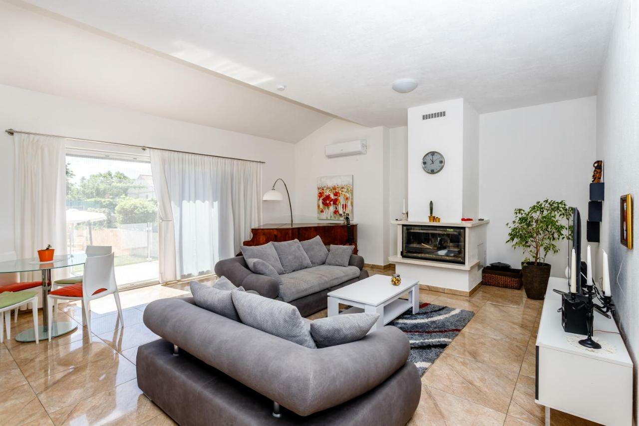 Luxury Villa Nadalina-Dicmo Dugopolje Dış mekan fotoğraf
